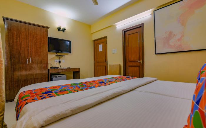 FabHotel New kolkata Residency Inn - Nr. Axis Mall