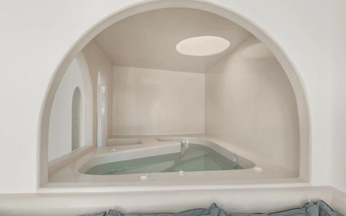 Oyster Luxury Suites