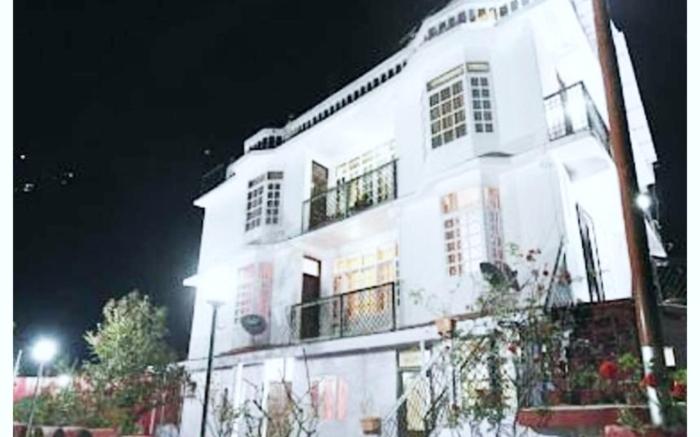 Goroomgo Himsutra Shimla 