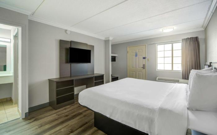 Motel 6 San Antonio, TX – I-35 North Corridor