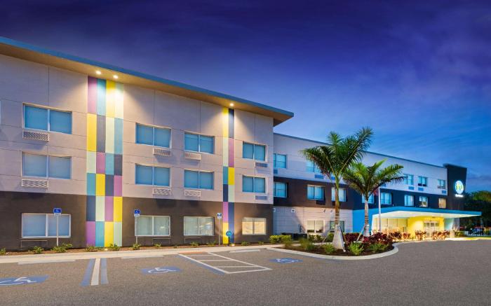 Tru by Hilton Bradenton I 75