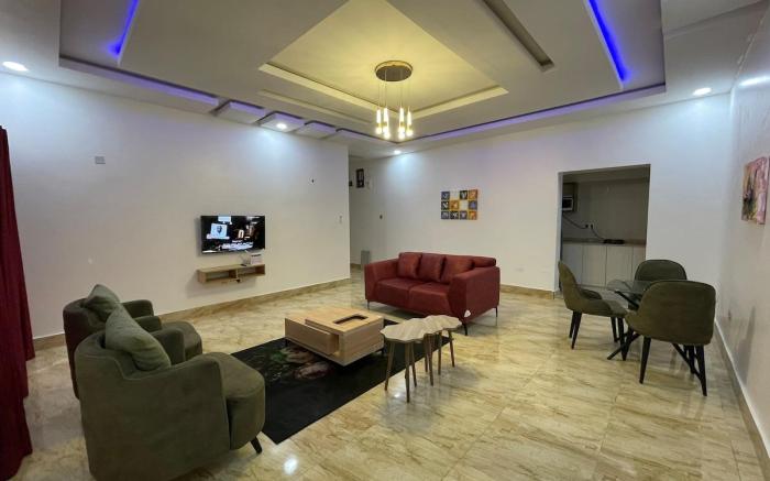 TWO BEDROOM FLAT@UTAKO+WIFI+24HRs AC & GENERATOR