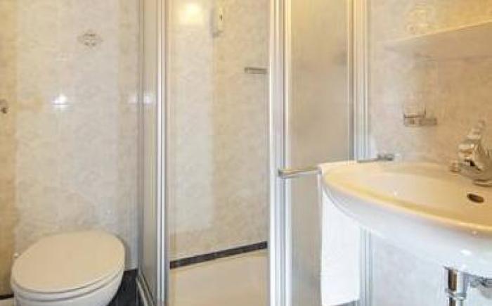 Haller Suites & Restaurant