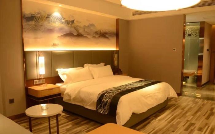 GreenTree Eastern Hotel Dezhou Qingyun County Yingcai Road Financial Mansion