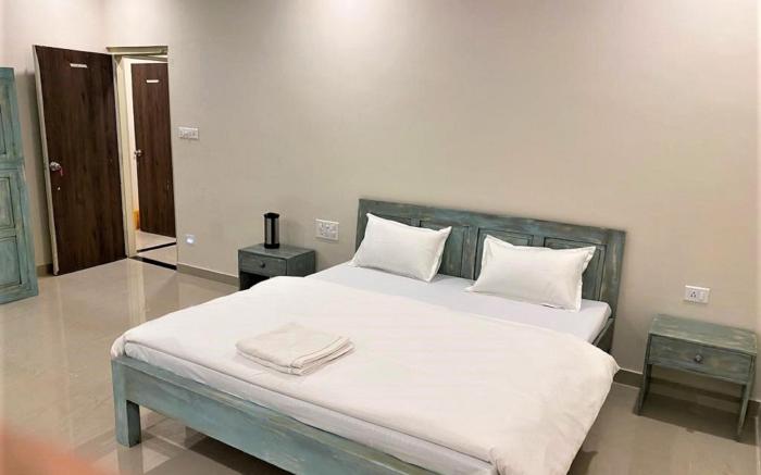 SHIKHAR BUNGLOW - A Stunning Valley View Bungalow in Mount Abu