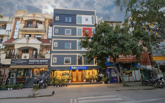 FabHotel Hargobind Enclave