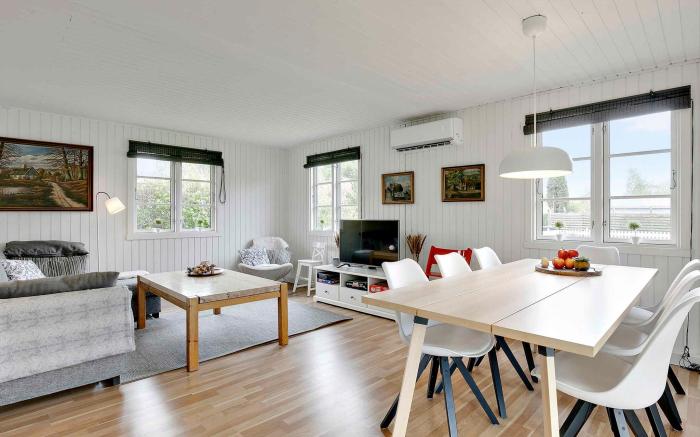 Nyistandsat Sommerhus Med Kaerlighed Og Sjael