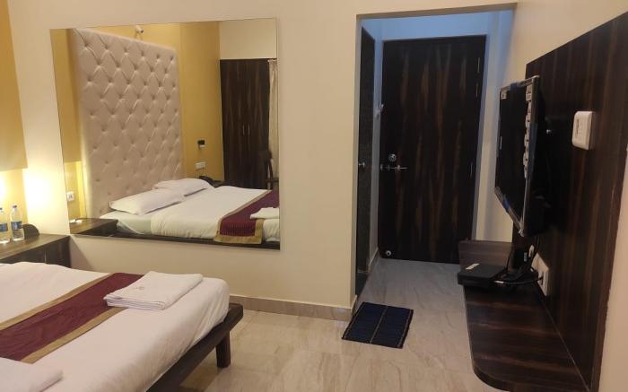 Hotel Deepak Executive, Ganpatipule