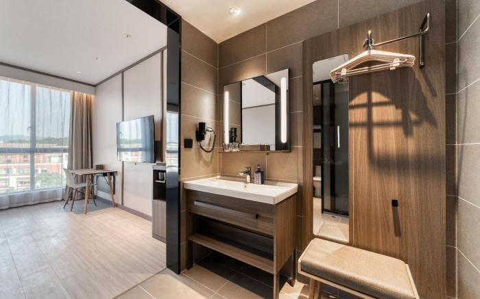 Hanting Hotel Jiangshan Dongyue Road