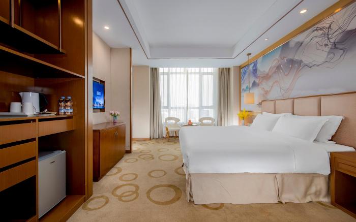 Madison Hotel Weihai Railway Station
