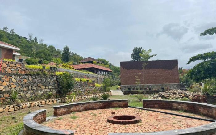Oxy Valley Resort
