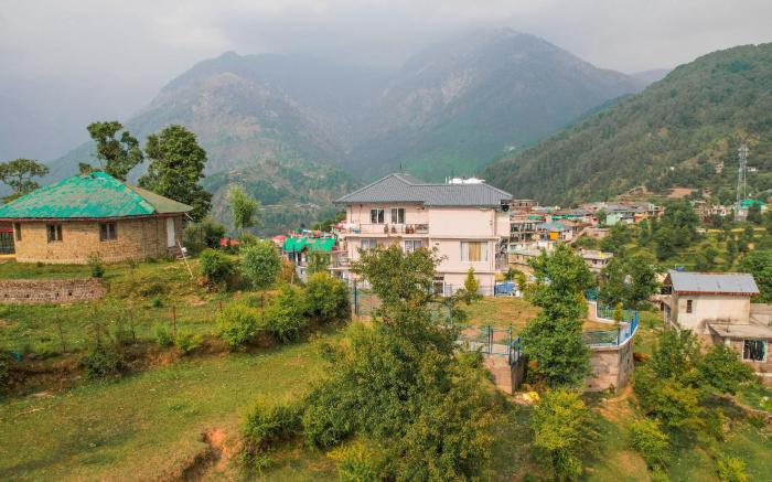 Aliza Inn And Suites By SRS Hotels