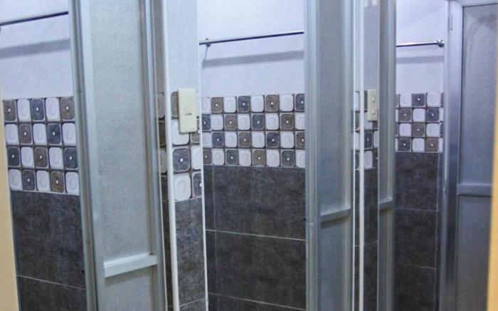 Van Gogh Capsule Room Netflix 100mbps