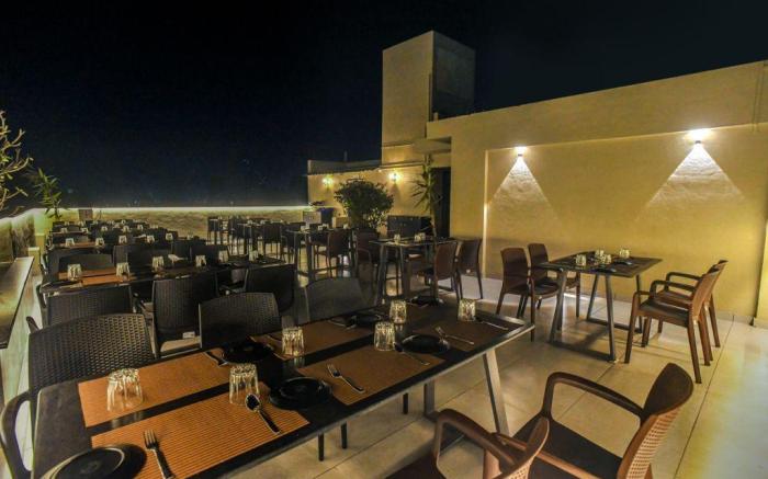 Hotel Ruchira Moonline Resto