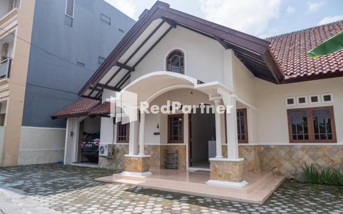 Guest House B Fren Syariah Near JIH Yogyakarta Mitra RedDoorz