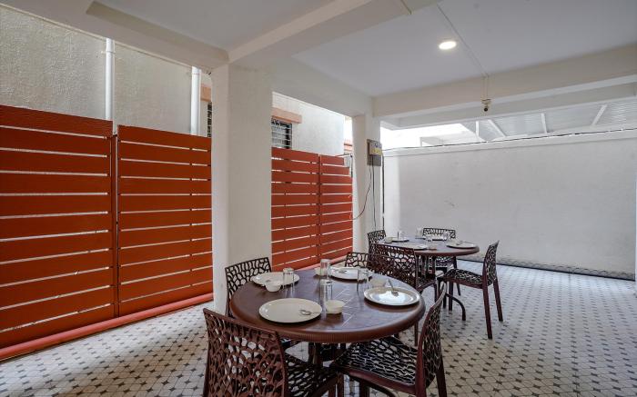 FabHotel Royal Inn NS - Taluka