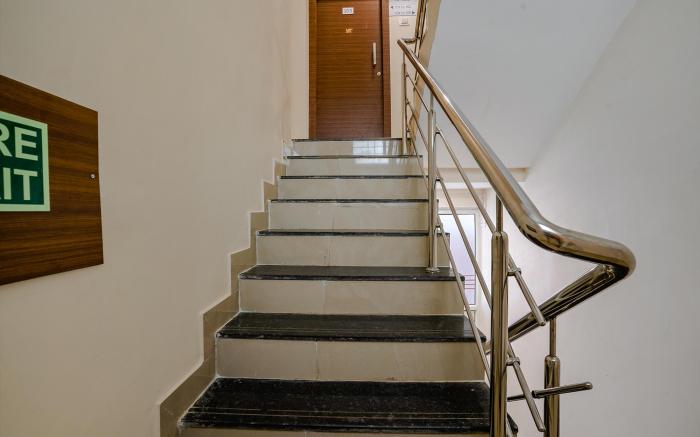 FabHotel Royal Inn NS - Taluka