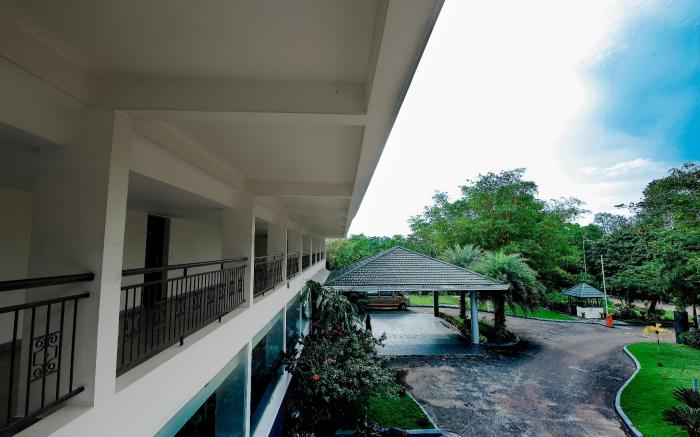 Avoki Resort