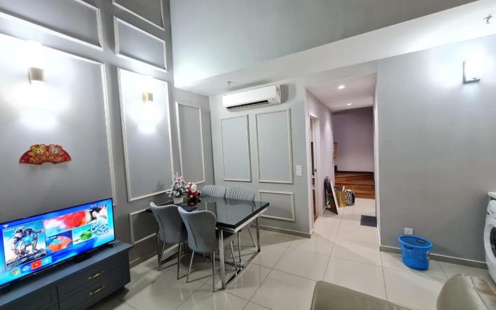 TRS - Double Storey In The Sky 2 @ I-City 