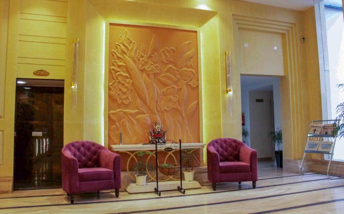 Four Leaf Hotel,Budaun