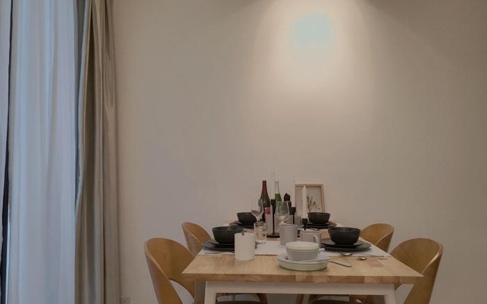 Arcoris Mont Kiara 004/2BR/1-4pax /WIFI & NETFLIX 