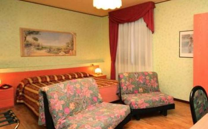 Hotel Benaco