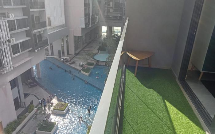 Comfortable couple room w/balcony n bathtub