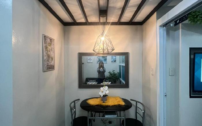Free WIFI & Netflix! The Elchies Room Tagaytay