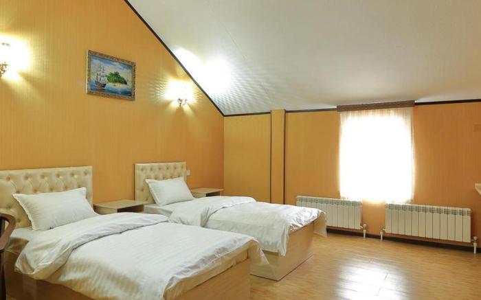 Hotel Seven Seasons