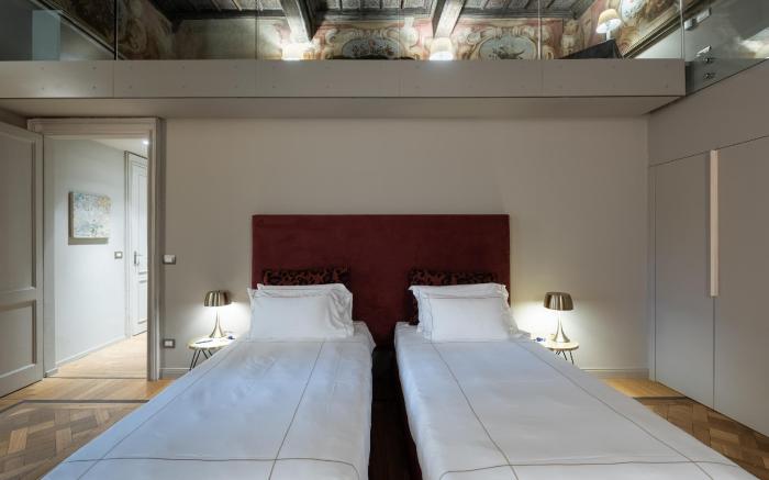 Palazzo Del Carretto Art Apartments and Guesthouse