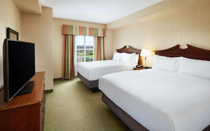 DoubleTree by Hilton Front Royal Blue Ridge Shadows