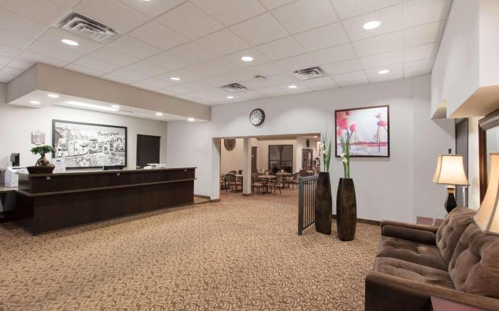 Super 8 By Wyndham Innisfail