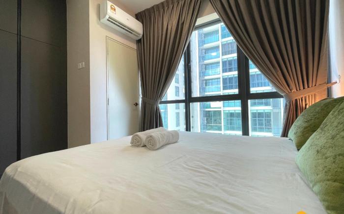 Liberty Arc Ampang Modern SOHO III WiFi + Smart TV