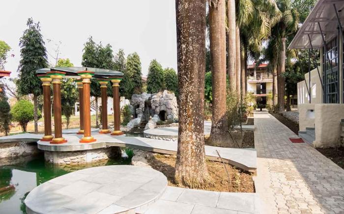 Royal Tiger Luxury Resort