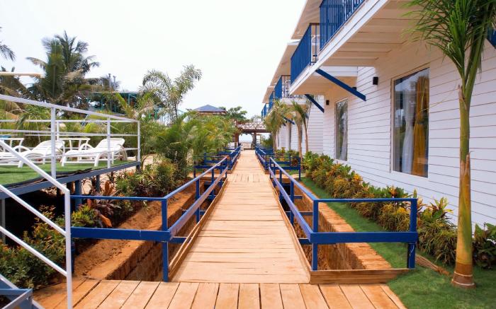 Sandbanks Beach Villas, Morjim