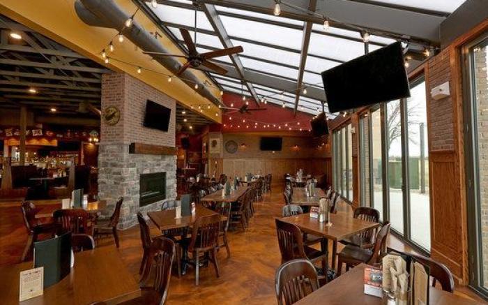 Holiday Inn & Suites Sioux Falls - Airport, an IHG Hotel By IHG