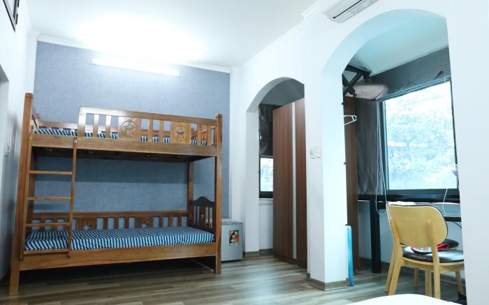 Phòng Family - Giường đôi + giường tầng (4 khách)
