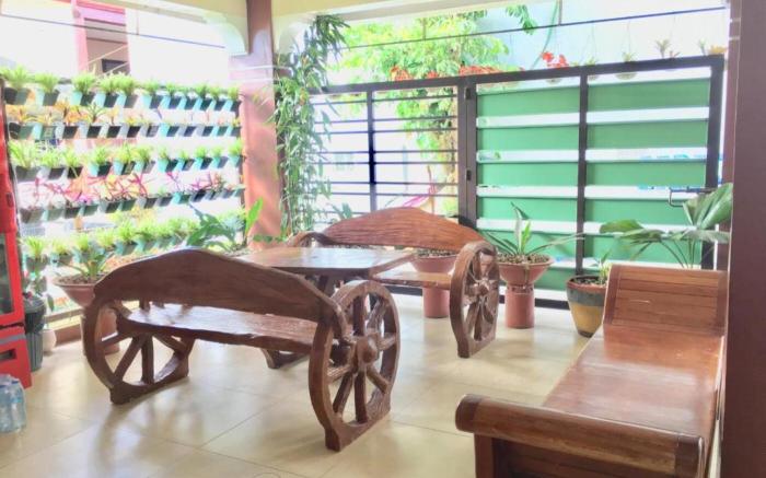 JEMZ Tagaytay Budget Transient