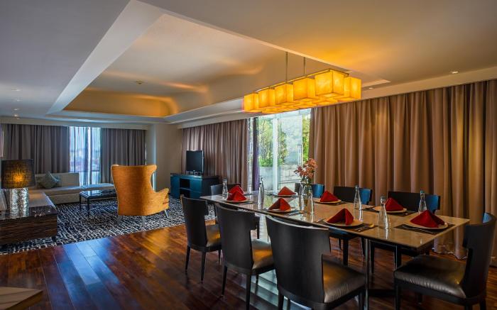ARTOTEL TS Suites Surabaya 