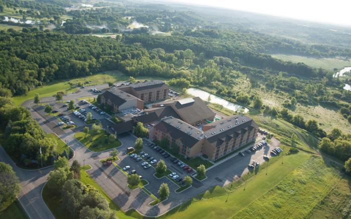 Timber Ridge Lodge and Waterpark