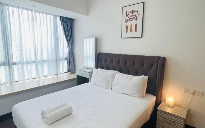Sea View 1BR of Dual-Key R&F Princess by ANJU