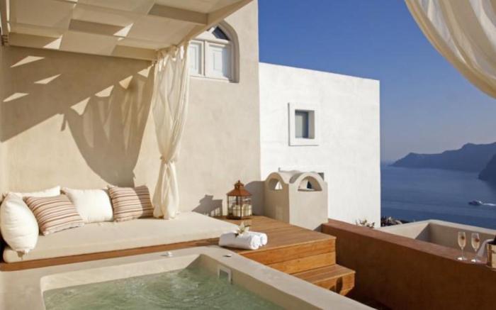 Oia Mansion
