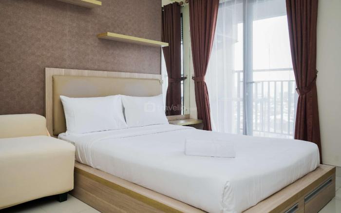 Nice Cozy Studio Atria Gading Serpong By Travelio