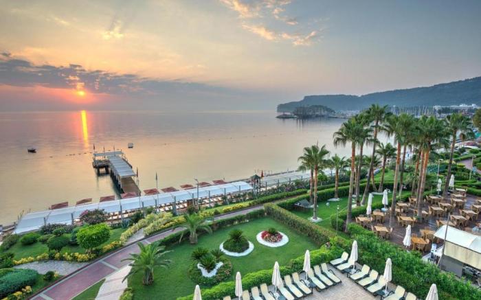 Golden Lotus Hotel