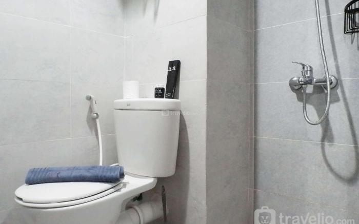 Stylish Studio Taman Melati Surabaya By Travelio
