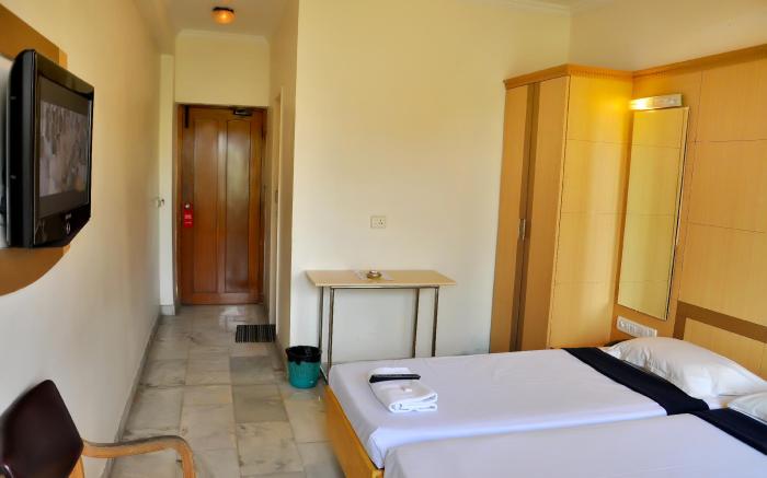 Nayagara Hotels