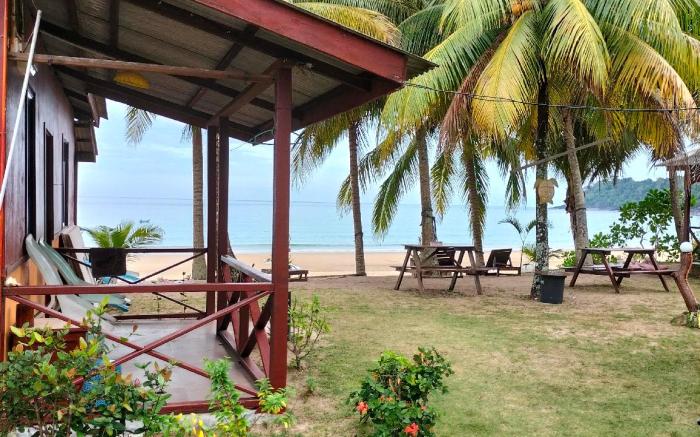 pulau tioman mentawak chalet