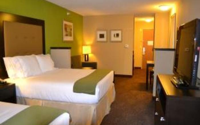 Holiday Inn Express & Suites Northwood By IHG