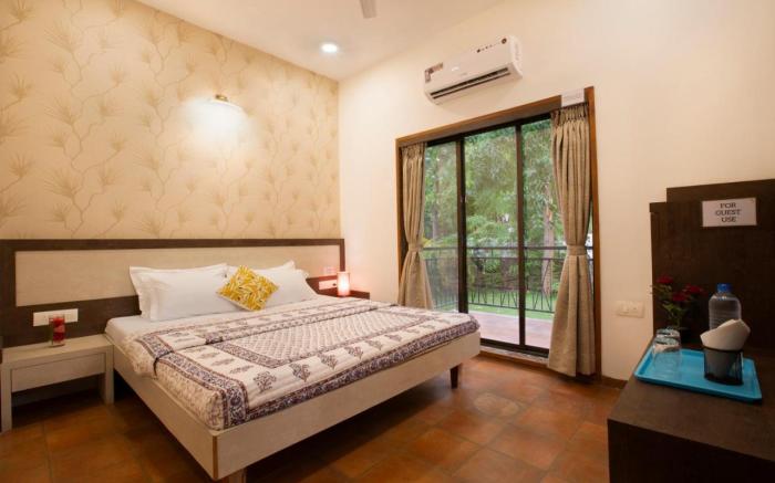 SaffronStays Dhyana-Pet friendly villa w/ Pool
