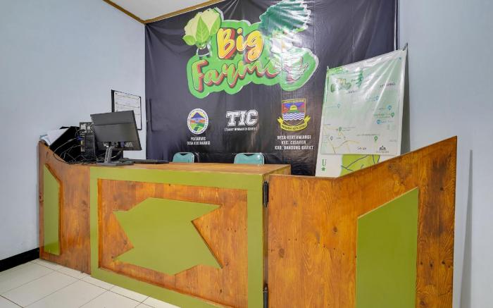 OYO Homes 91156 Eco Tourism Big Farmer Desa Kertawangi Syariah